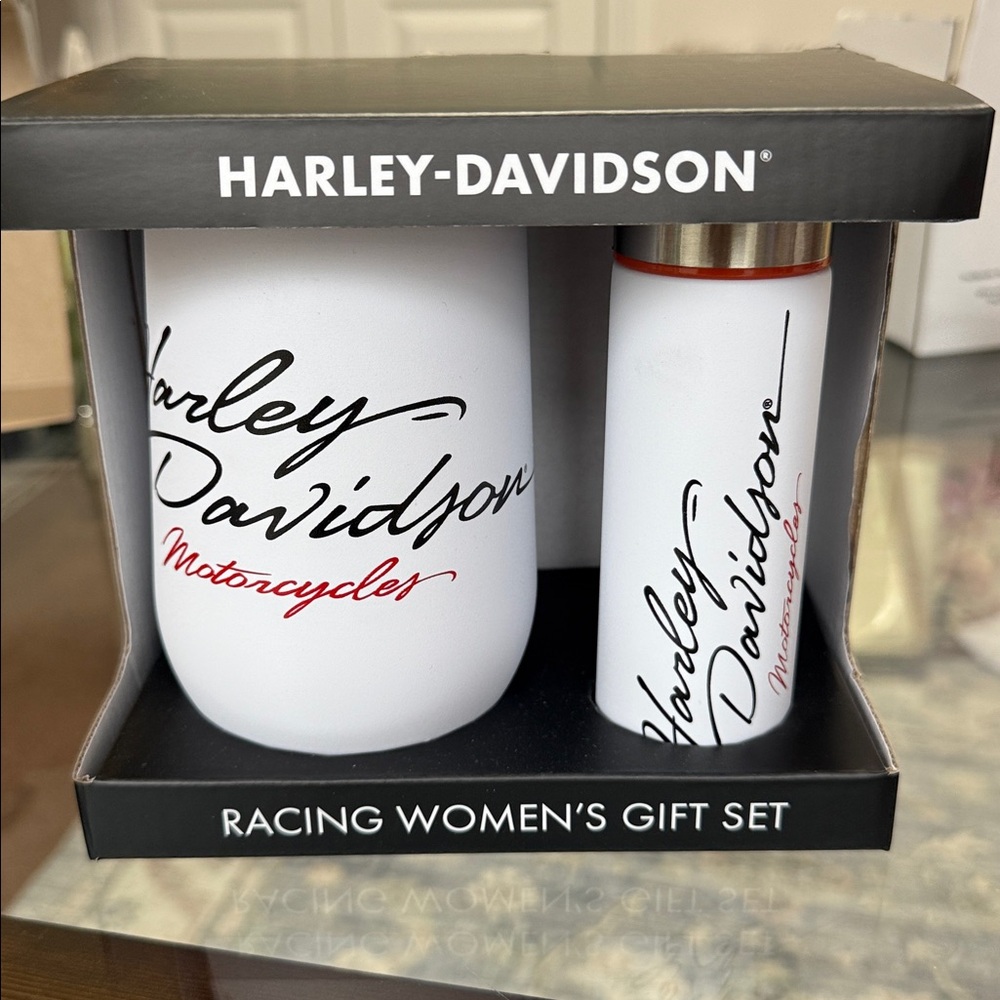Harley-Davidson White and Black Women's Set - Picture 2 of 4